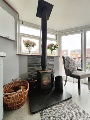 Kitchen- click for photo gallery